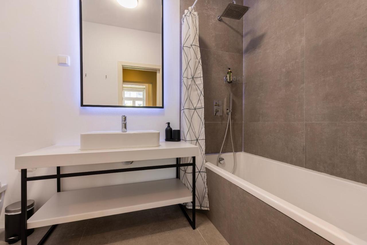 Liberdade Concept 3Bdr Apartment By Lovelystay Lisbon Bagian luar foto